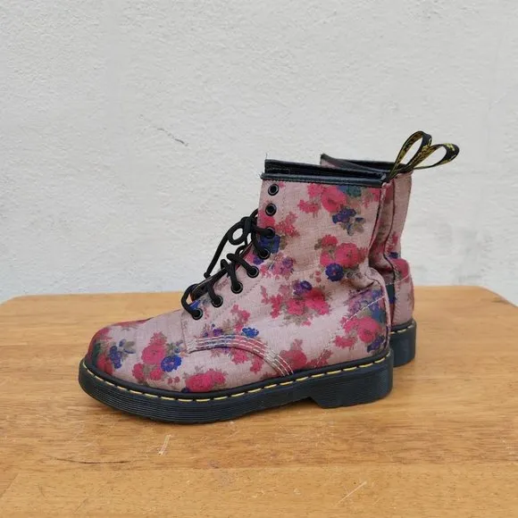 Dr. Martens Floral Castel Boots