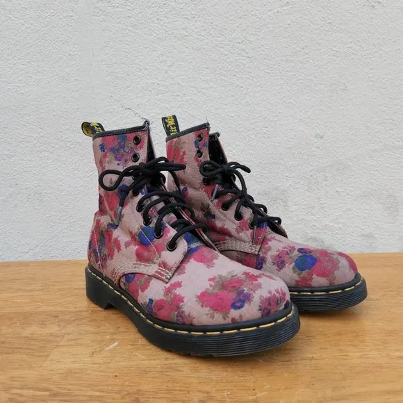 Dr. Martens Floral Castel Boots