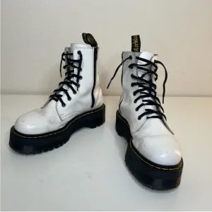 Dr. Martens Jadon Boot White