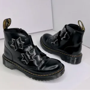 Dr. Martens Junior Black Devon Bex Boots