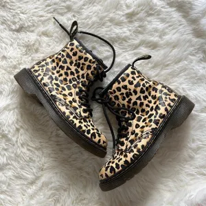 Dr. Martens Kids Leopard Print Boots 1