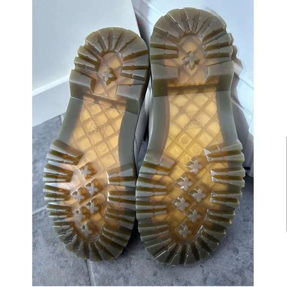 Dr. Martens Leather White Smooth Leather Lace up Boots Shoes Size US 6 EUC