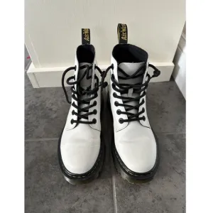 Dr. Martens Leather White Smooth Leather Lace up Boots Shoes Size US 6 EUC