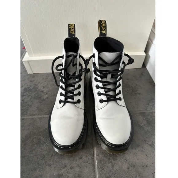 Dr. Martens Leather White Smooth Leather Lace up Boots Shoes Size US 6 EUC