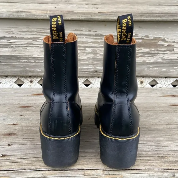 Dr. Martens Leona Heeled Boots in Black Vintage Smooth Leather Women's Size 5