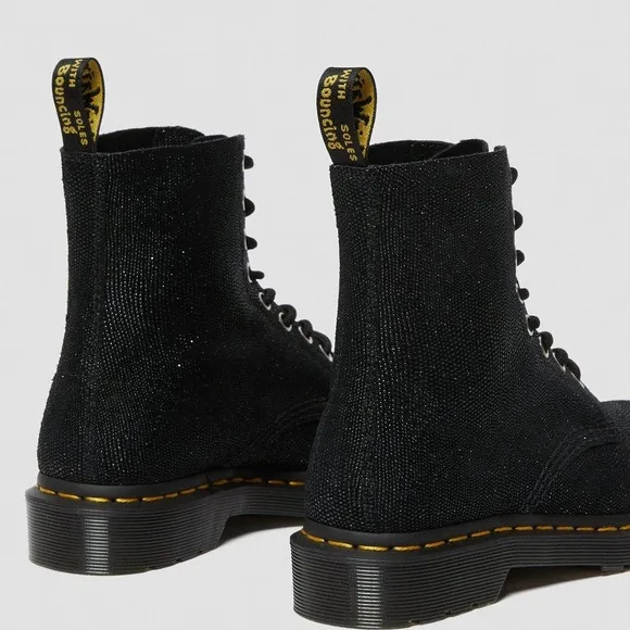 Dr. Martens ✨ Size 6 • NWOT • 1460 Pascal • Glitter Ray Black Lace Up Boot