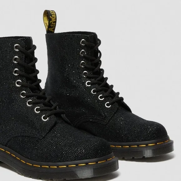 Dr. Martens ✨ Size 6 • NWOT • 1460 Pascal • Glitter Ray Black Lace Up Boot