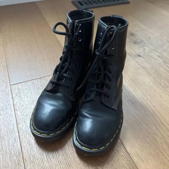 Dr Martens Vintage Made In England 1460 Combat Boots - Ladies Size 5 (UK 3)