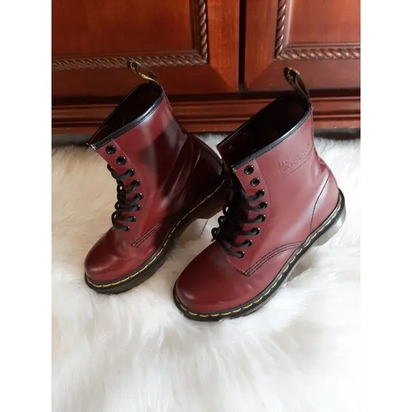 Dr. Martens Women's Boots Size 5 AirWair Bouncing Soles Burgundy