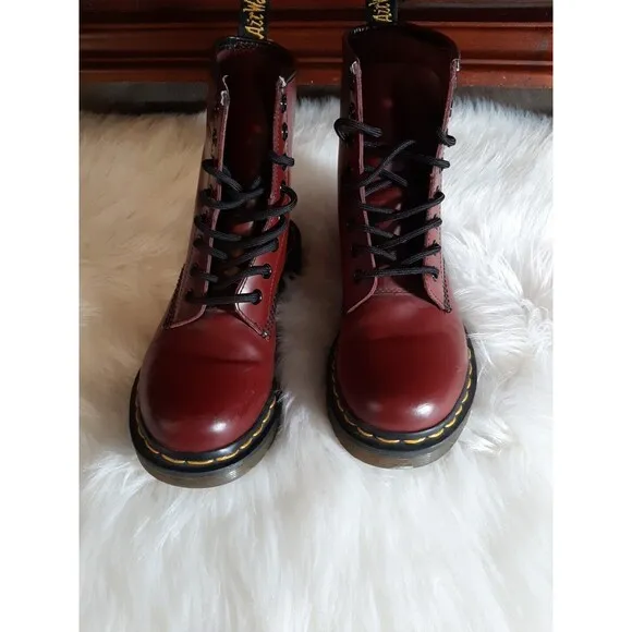 Dr. Martens Women's Boots Size 5 AirWair Bouncing Soles Burgundy