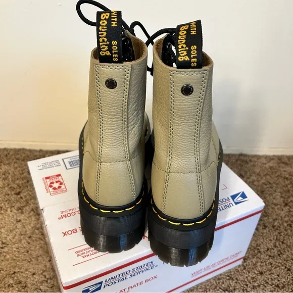 Dr. Martens Women's Quad Max Tan/Green Leather Boots