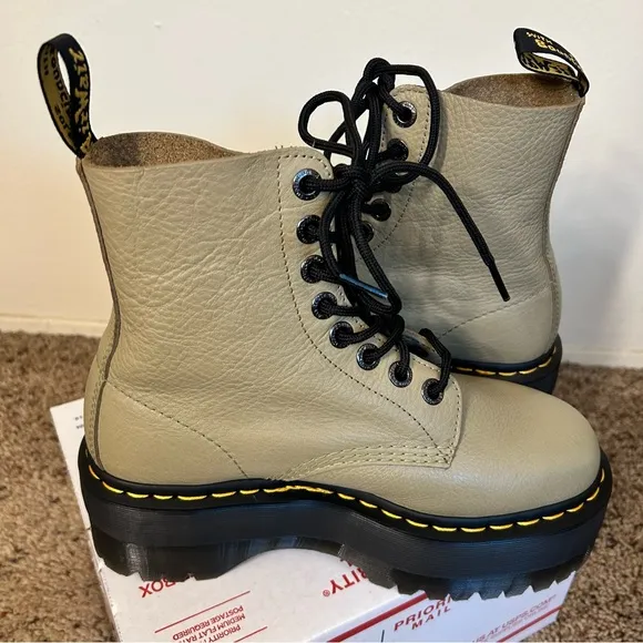 Dr. Martens Women's Quad Max Tan/Green Leather Boots