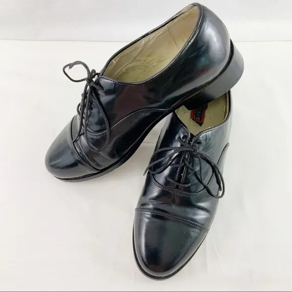 Dress Lace Up Shoes By Loranzo Philipe.