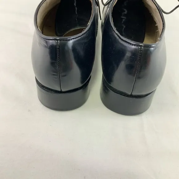 Dress Lace Up Shoes By Loranzo Philipe.