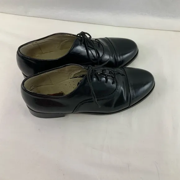 Dress Lace Up Shoes By Loranzo Philipe.
