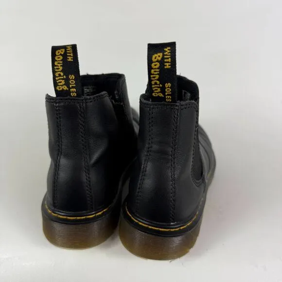 Dr.Martens 2976 Softy T Chelsea Boots Women's 7 Black Leather Side Zipper Ankle