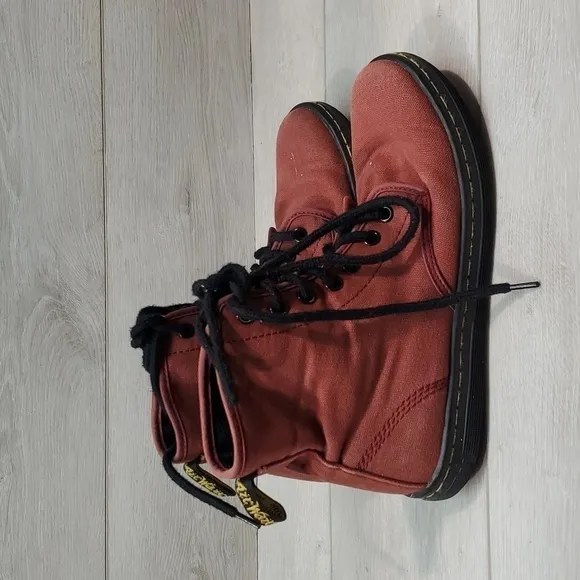 Dr.Martens Womens Shoreditch Maroon red  Ankle Lace Up Boots shoes sz 7
