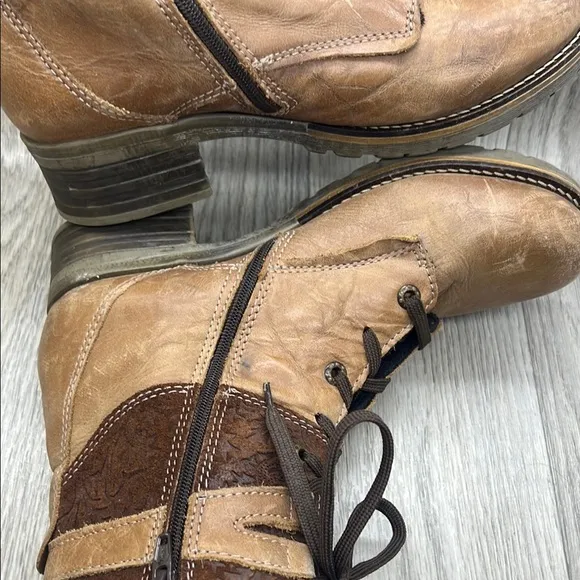 Dromedaris Kara Leather Combat Comfort Lined Boots Taupe