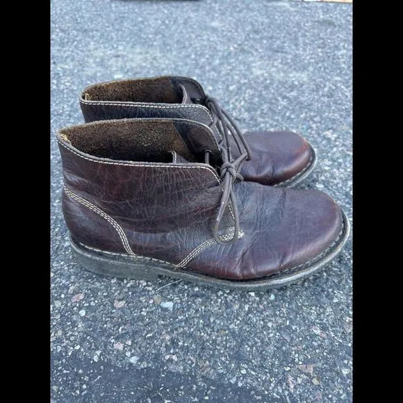 DULUTH trading co mens boots Genuine Leather  chukka shoes  9.5 style 39023