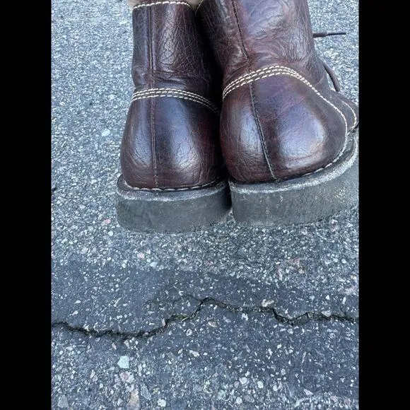 DULUTH trading co mens boots Genuine Leather  chukka shoes  9.5 style 39023