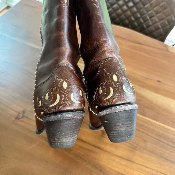 Durango Crush 12” Womens Brown Leather Sew‎ Sassy Western Embroidered Boots