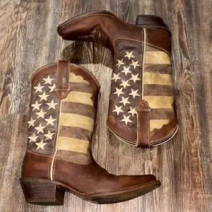 Durango leather woman’s cowgirl stars &amp; stripes boots size 6M.