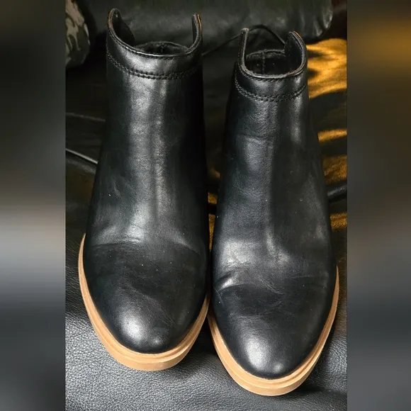 DV for Target like NEW Black Leather Ankle Boots sz7
