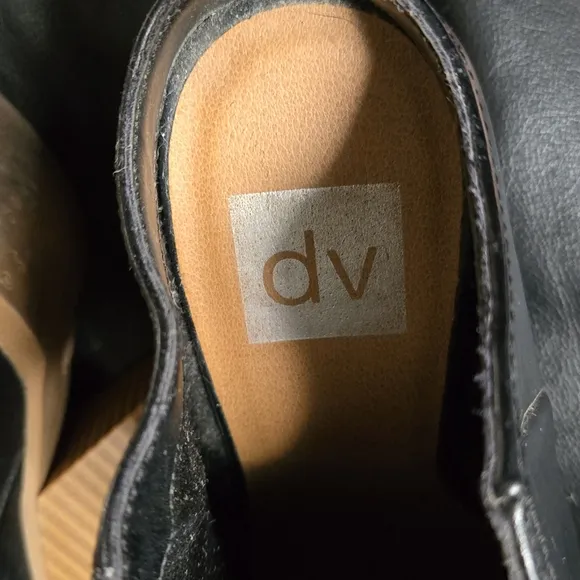 DV for Target like NEW Black Leather Ankle Boots sz7