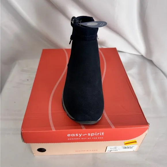 Easy‎ Spirit Blue and Gray Slip-On Winter Boots