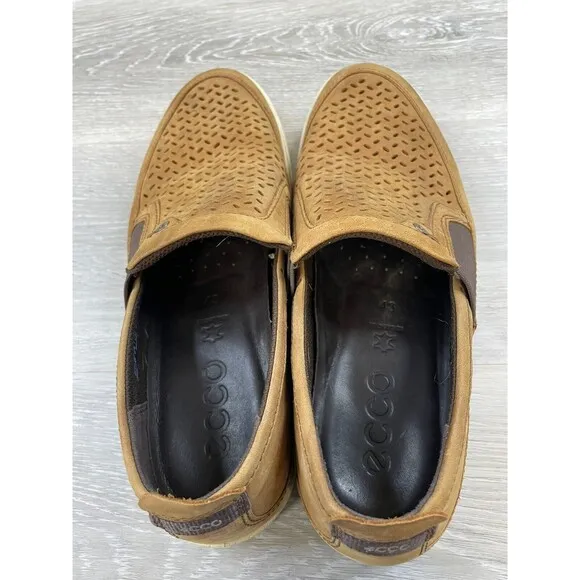 Ecco Collin 53588402112 Men's 9 Brown Perforated Leather Slip-On Casual Sneaker