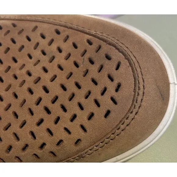 Ecco Collin 53588402112 Men's 9 Brown Perforated Leather Slip-On Casual Sneaker