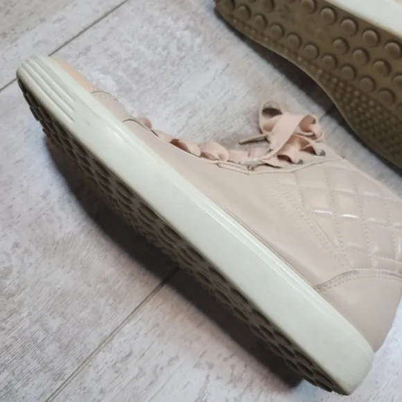 Ecco Light Pink Leather Hightop Sneakers Booties Size 38
