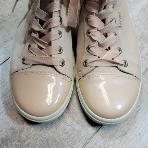 Ecco Light Pink Leather Hightop Sneakers Booties Size 38