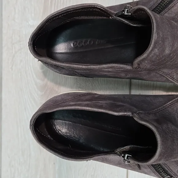 Ecco Womens Ankle Leather Boots Sneakers shoes sz 9