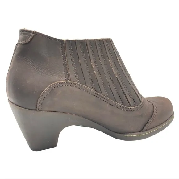 El Naturalista Brown Leather Slip On Heeled Ankle Boots Size 7