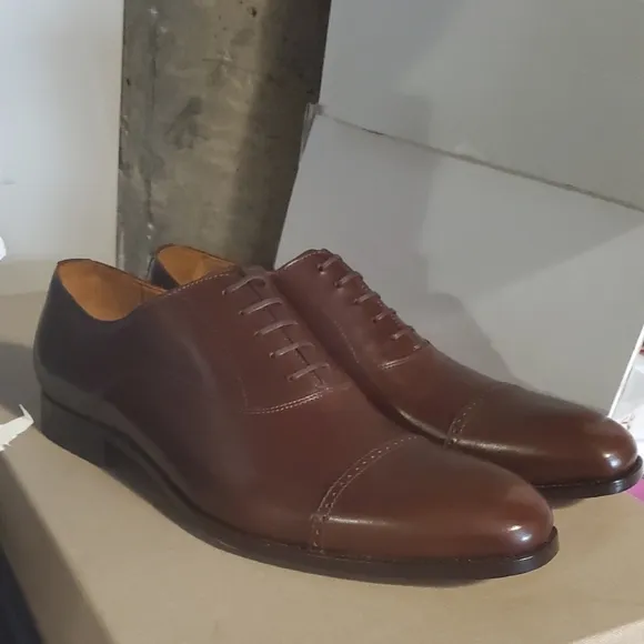 Elegant Brown Leather Men's Dress Shoes
