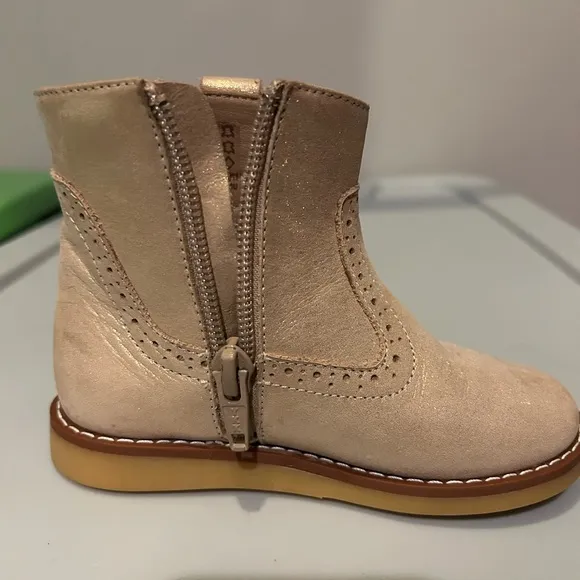 Elephantito Stylish Kids soft gold leather Madison Boots sz 8