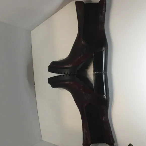 Emmanuel Castro heel boots