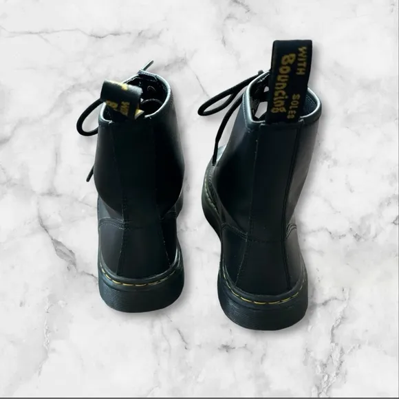 EUC Dr Martens Boots Zavala AW004 Black Combat Lace Up Shoes Womens 5‎ Mens 4