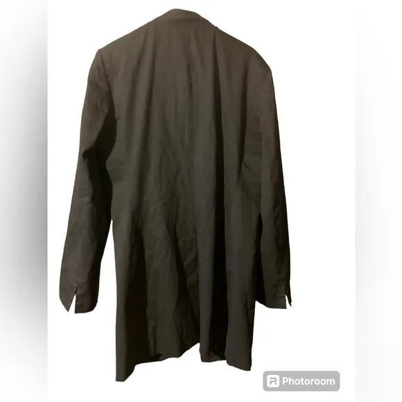 EUC Elie Tahari trench coat Large, snap closures with mandarin collar 99% cotton
