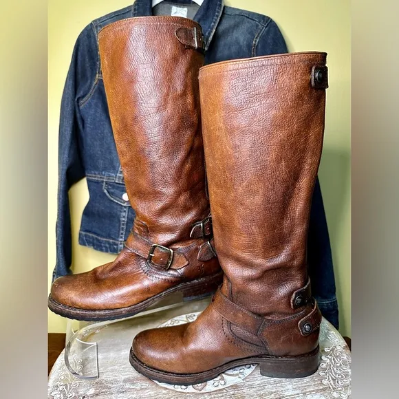 EUC Frye “Veronica” Backzip Leather Boots with Buckles and Snap Details Size 7.5