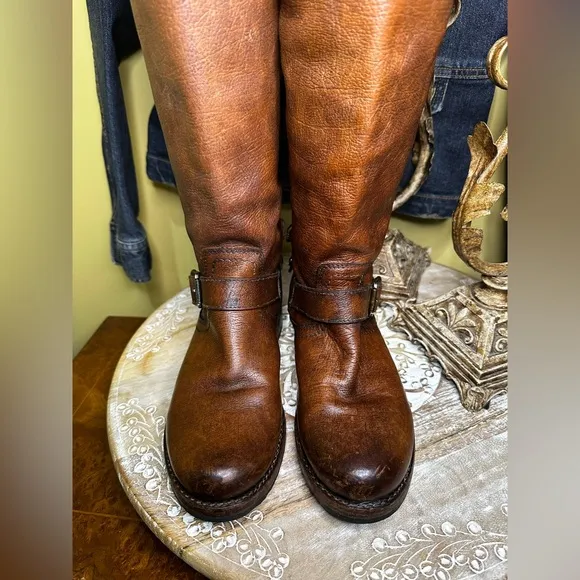 EUC Frye “Veronica” Backzip Leather Boots with Buckles and Snap Details Size 7.5
