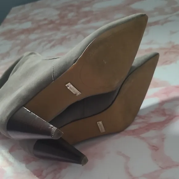 EUC Kensie Kenley Mid Calf Gray Suede Slouch Heeled Boots Sz 8M
