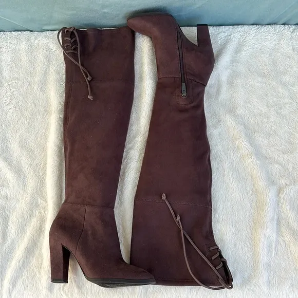 EUC Vince Camuto Tapley brown knee height boots with side zipper, back laced, 5