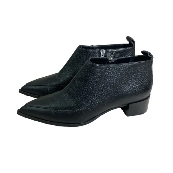 Everlane Everyone The Boss Boot Pebbled Leather Pointed Toes Ankle Boots