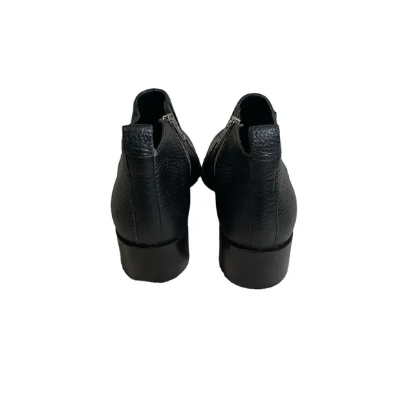 Everlane Everyone The Boss Boot Pebbled Leather Pointed Toes Ankle Boots