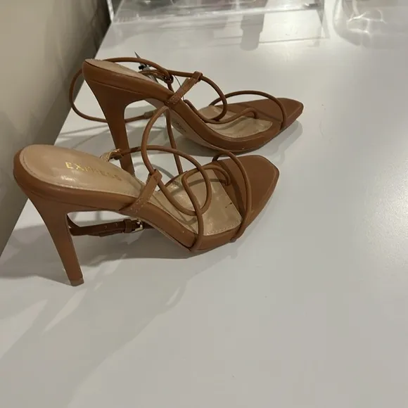 Express Women's Brown Strappy Heels size 6 NWT