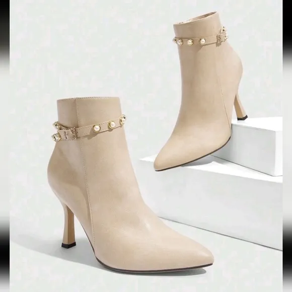 Fashionable Women Pointed Toe Metal Buckle Decor Heeled Casual Ankle Boots