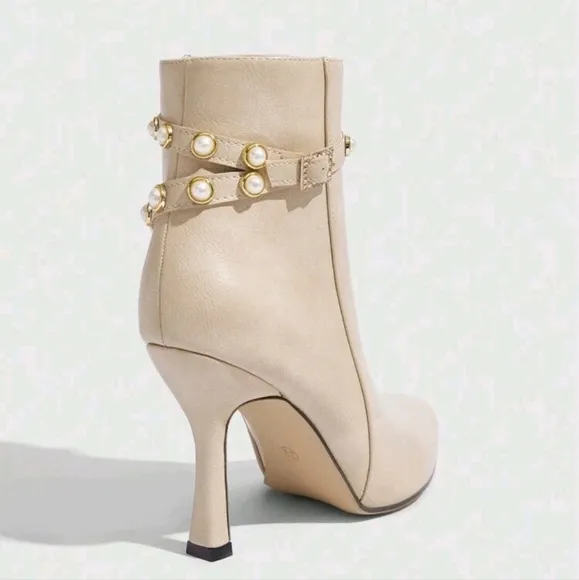 Fashionable Women Pointed Toe Metal Buckle Decor Heeled Casual Ankle Boots