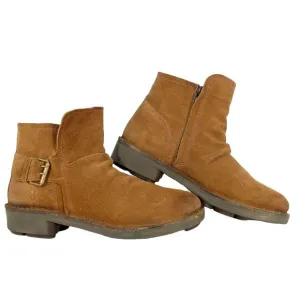 FLY LONDON Neba $240 Suede Buckle Ankle Boots Booties Women's EU 39/ US 9
